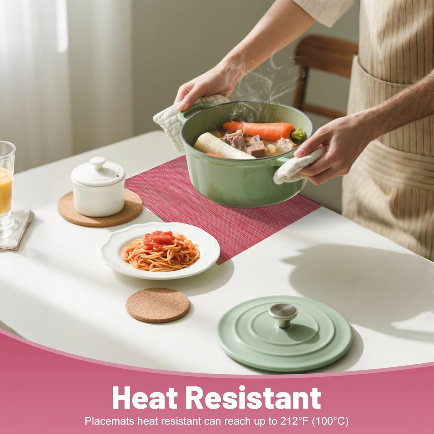 Placemats Set of 6，Non-Slip PVC Weave Table Mats Easy to Clean，Heat Resistant Place Mats for Kitchen Dining Table Decoration Indoor Outdoor，Red