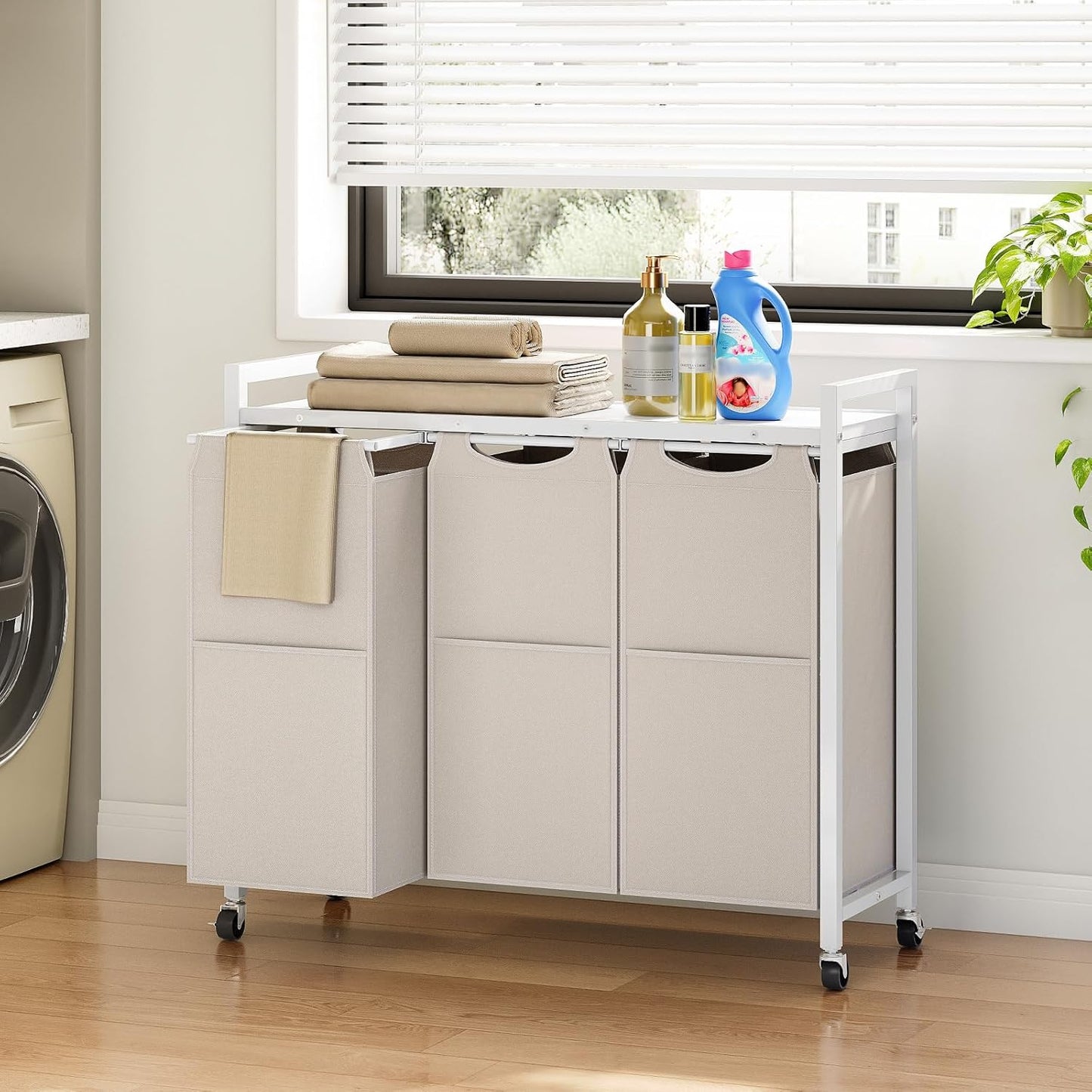 HOOBRO Laundry Sorter 3 Section, Laundry Hamper with Wheels, 3 × 11.5 Gal (43.4L), Rolling Laundry Basket, Pull-Out and Removable Oxford Fabric Bags, White WG76XY01