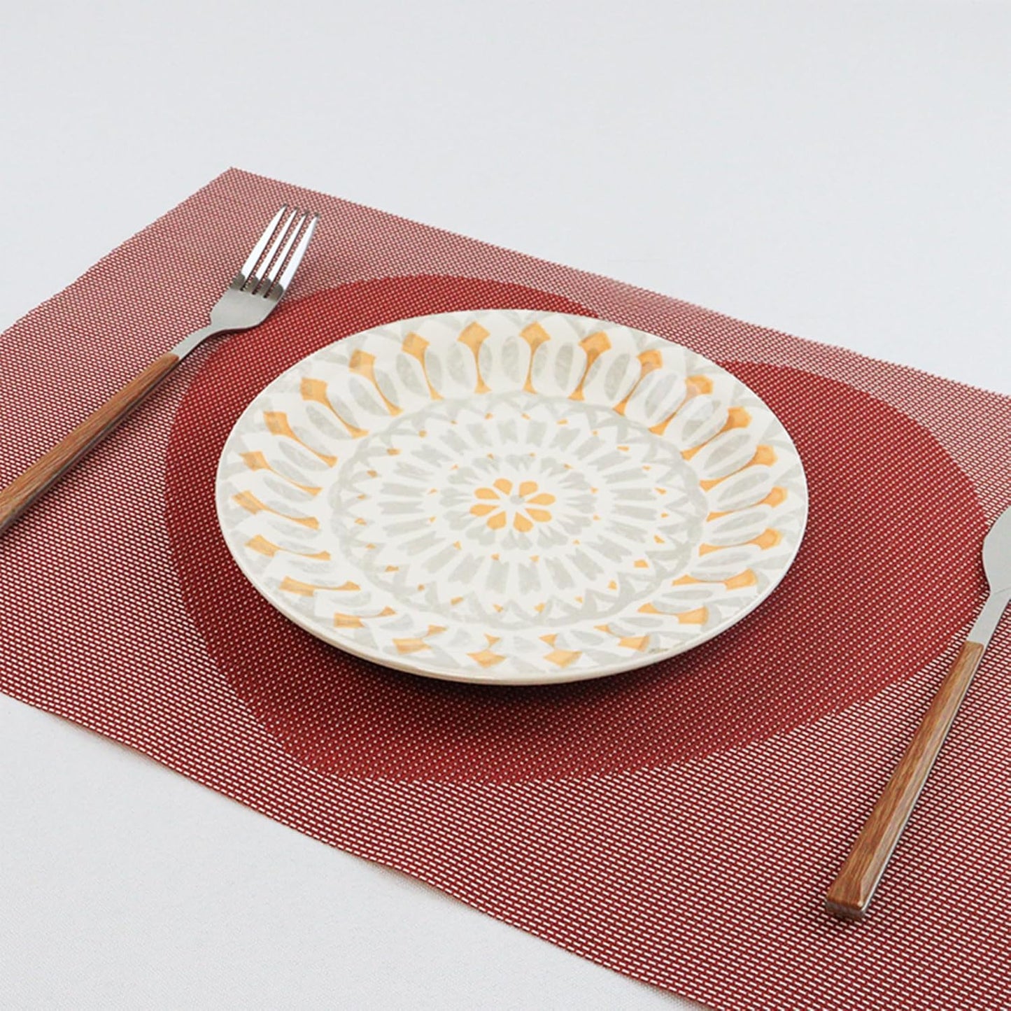 CADONO Placemats Set of 6 Washable Indoor/Outdoor Vinyl Place Mats for Dining Table Durable Non-Slip Heat Resistant PVC Weave Table Mats（Red Pink Heart）