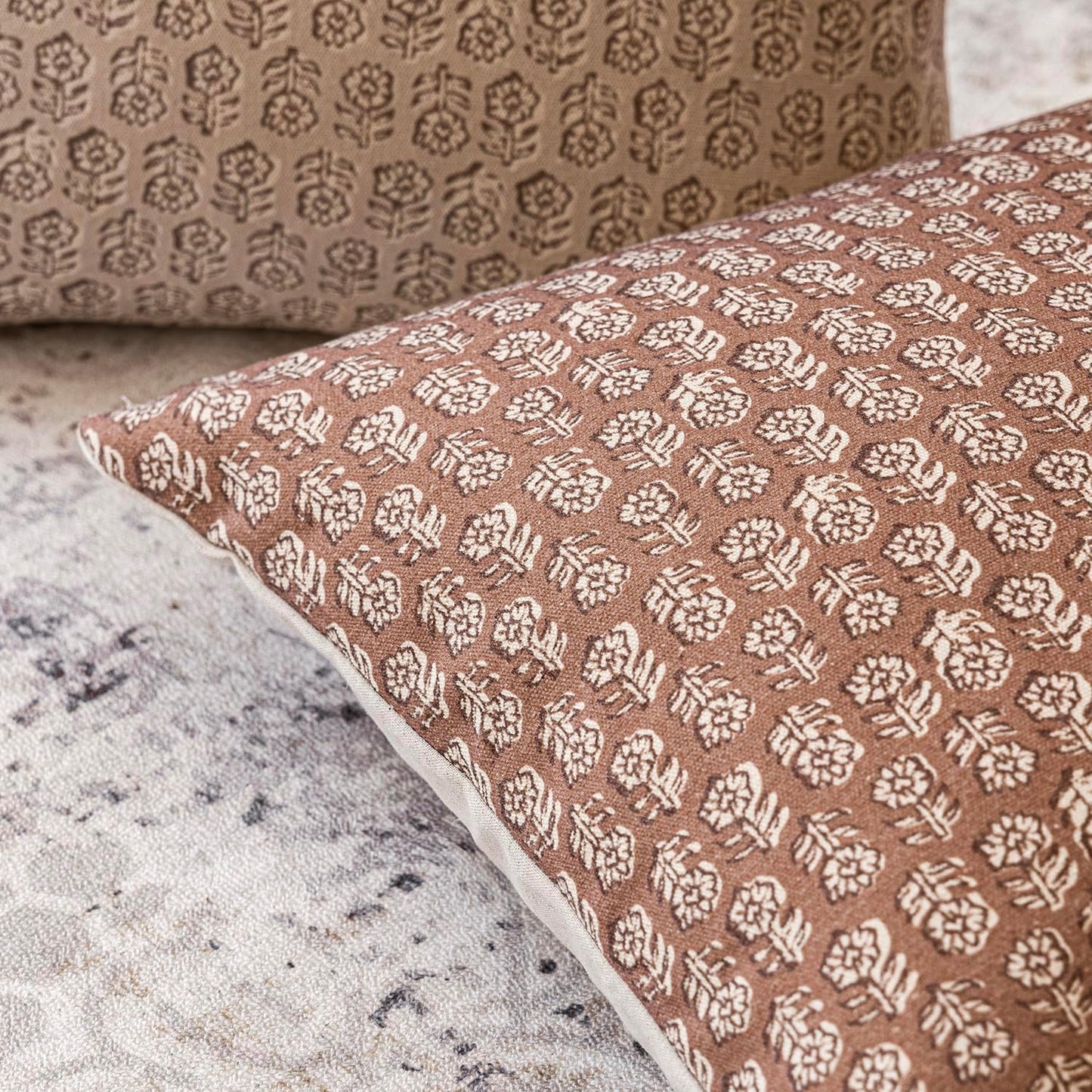 Foindtower Set of 2 Decorative Neutral Floral Print Throw Pillow Covers Vintage Farmhouse Cushion Covers Boho Home Decor for Sofa Chair Couch Bedroom Living Room Outdoor,18×18 Inch,Light Orange Brown