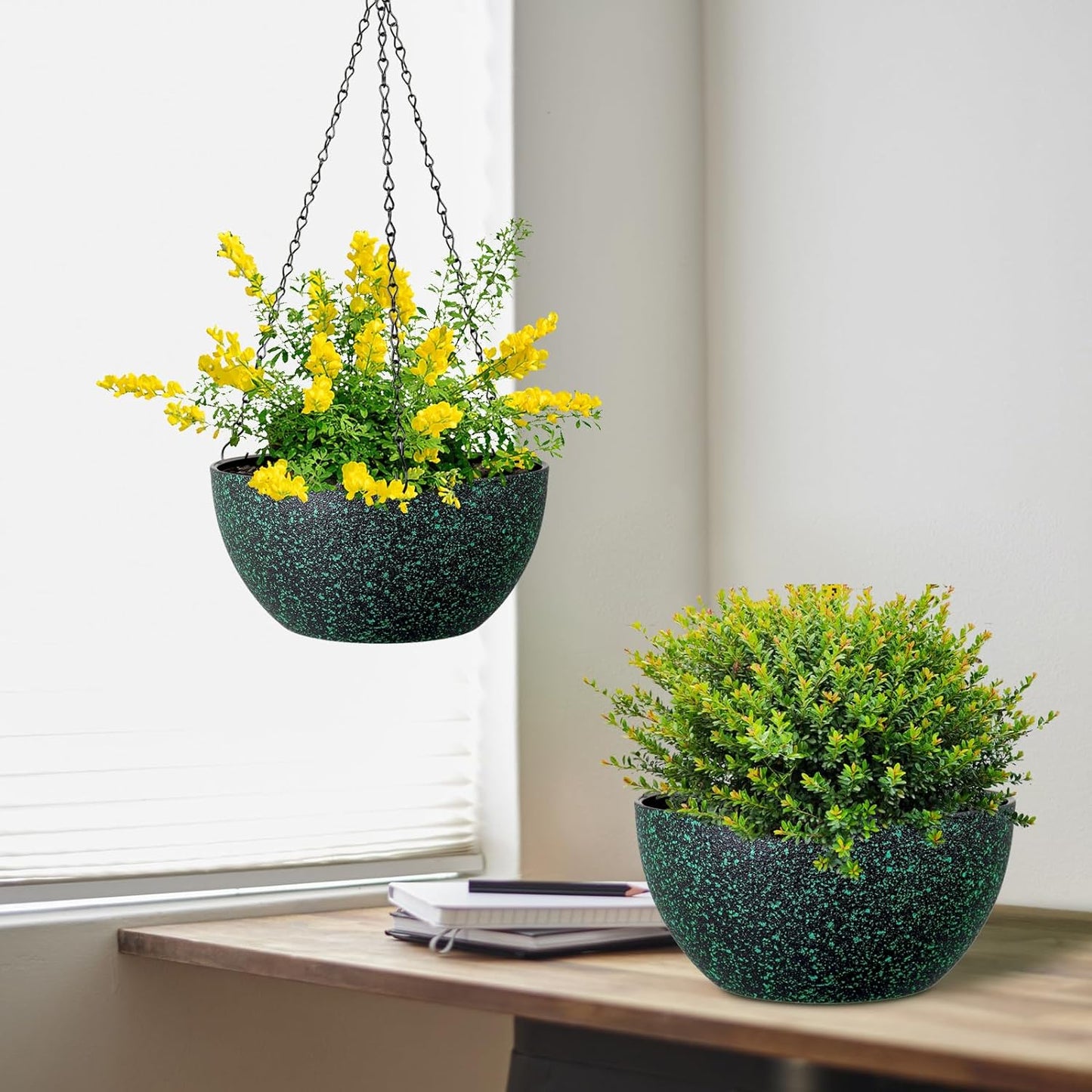 10 inch Hanging Planters for Indoor Outdoor Plants, 2 Pack Hanging Flower Pots with Drainage Holes and Chain for Garden, Plastic Hanging Baskets for House Plants, Black with Green Speckles