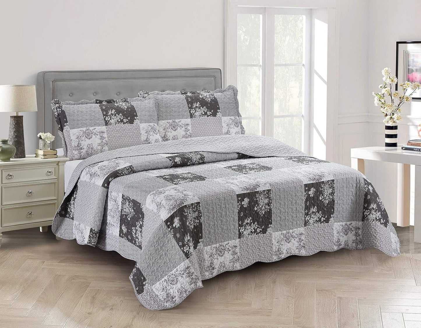 Brilliant Sunshine Grey Toile Floral Patchwork, 3-Piece Quilt Set with 2 Shams, Reversible Bedspread, Soft Lightweight Coverlet, All-Season, King, Grey