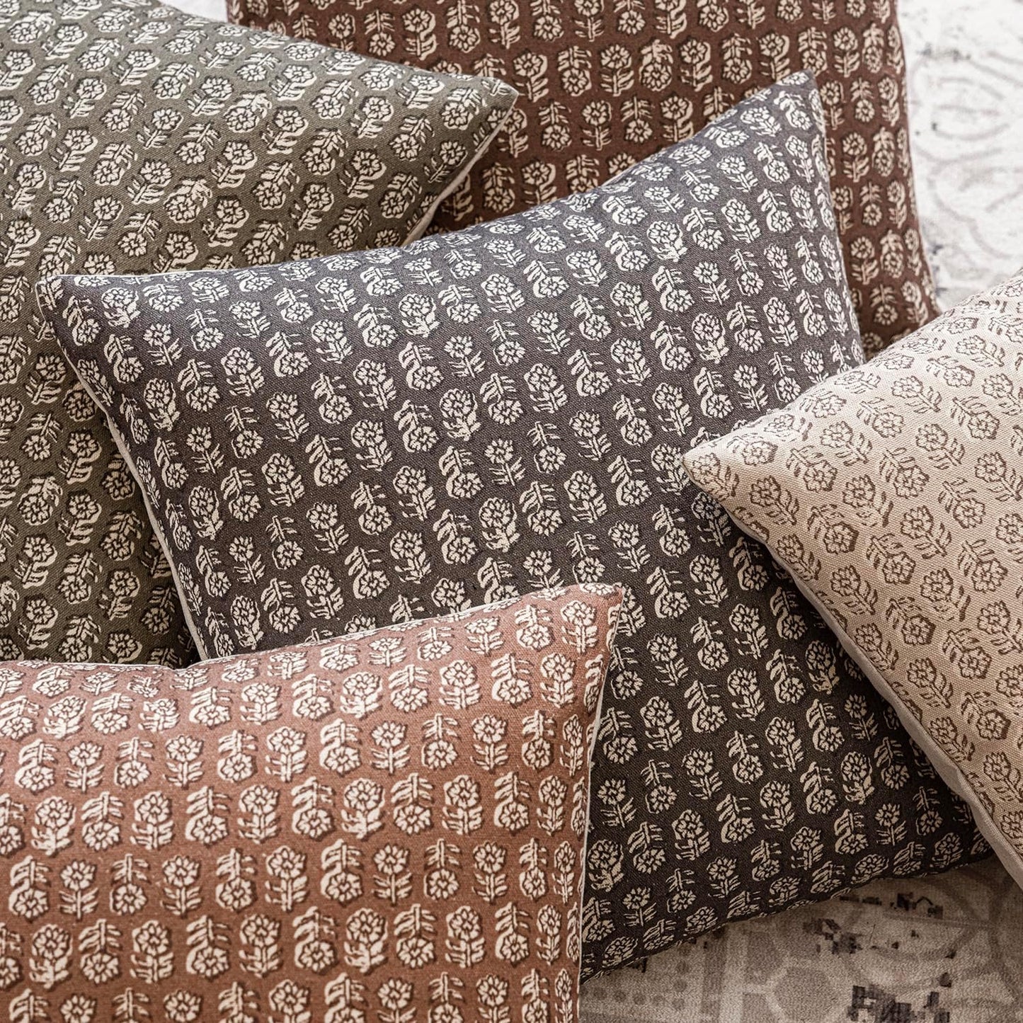 Foindtower Set of 2 Decorative Vintage Floral Print Throw Pillow Covers Neutral Modern Farmhouse Cushion Covers Boho Home Decor for Sofa Couch Chair Bedroom Living Room Outdoor,22×22 Inch,Rustic Gray