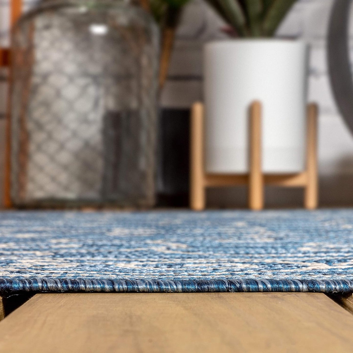 JONATHAN Y Vintage Filigree Indoor Outdoor Octagon Area Rug 5 Ft Navy/Gray, Charleston Textured Weave for Backyard, Patio, Porch, Easy-Cleaning, High Traffic, Pet-Friendly, Non-Shedding SMB106D-5TGN