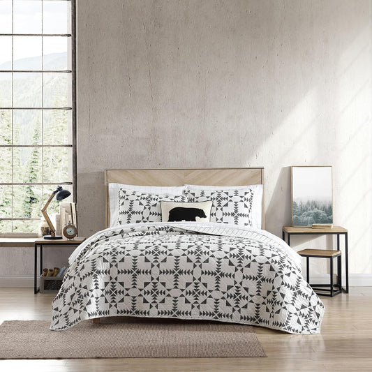 Eddie Bauer - Queen Quilt Set, Reversible Cotton Bedding with Matching Shams, Luxurious Bedding Set (Arrowhead Charcoal, 3 pcs, Queen)