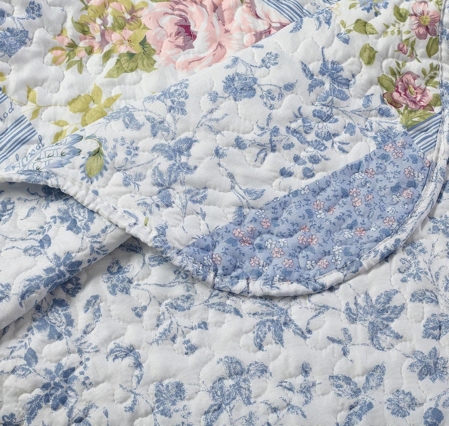 Brilliant Sunshine Blue Rose Patchwork, 2-Piece Quilt Set with 1 Sham, Reversible Bedspread, Soft Lightweight Coverlet, All-Season, Twin, Blue Rose